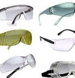 clear plastic safety glasses