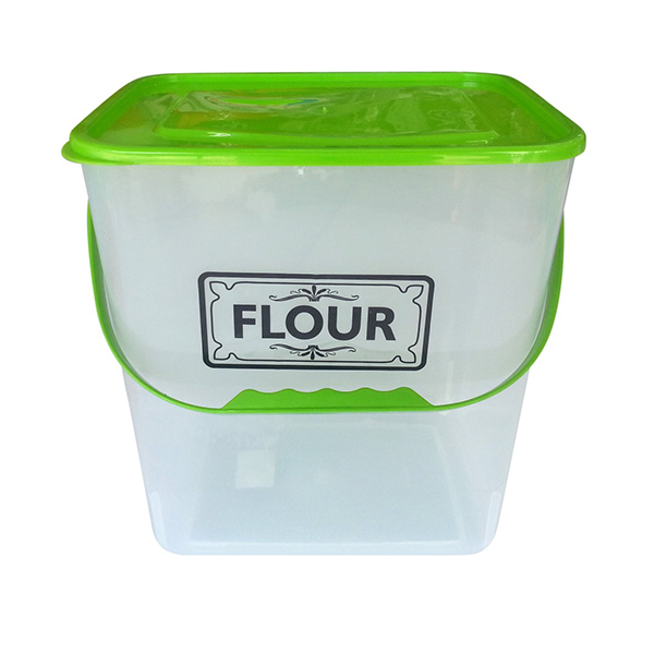 Flour container